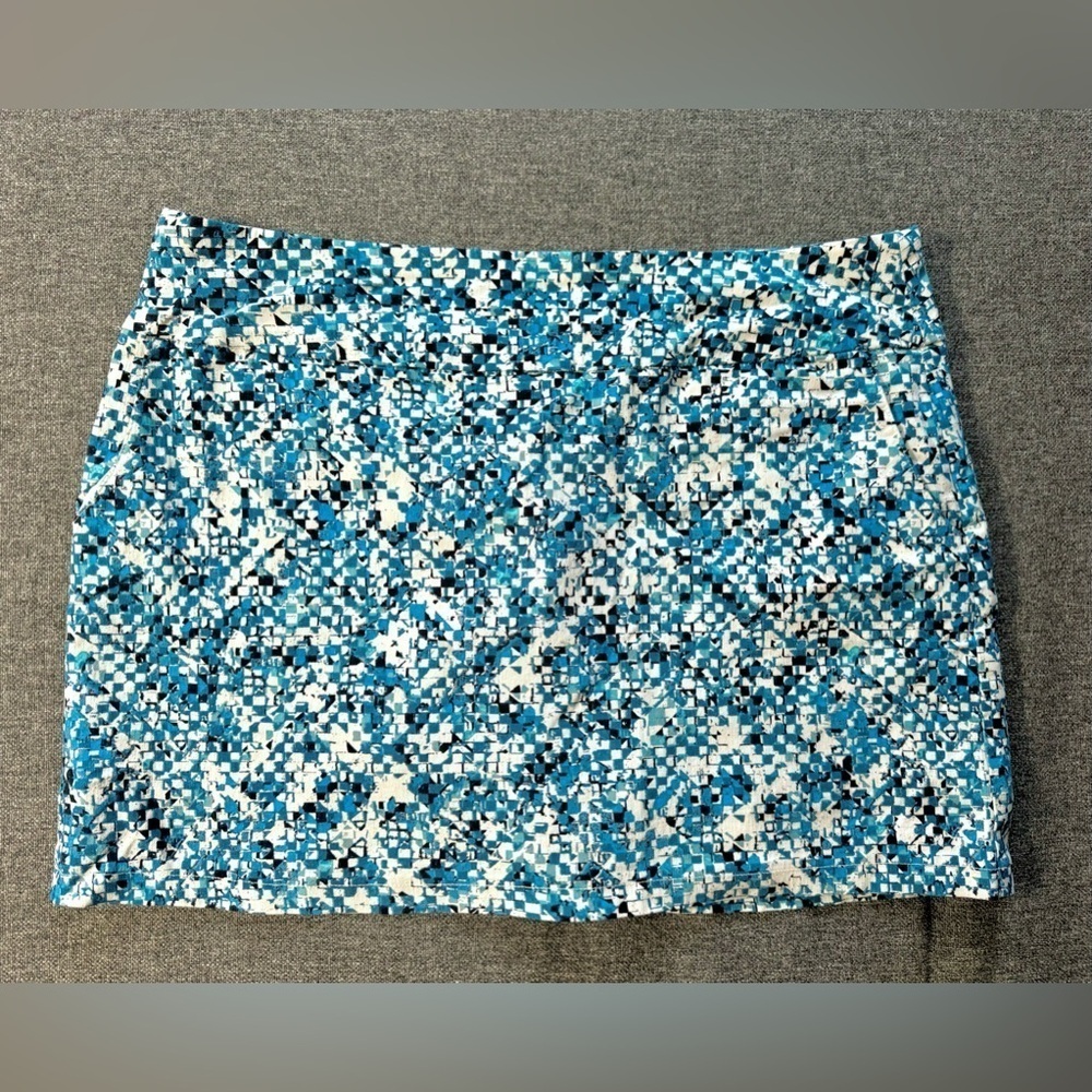 Courtenay Women’s Pull On Knit Blue Geometric Skort Shorts SIZE 16P Pockets